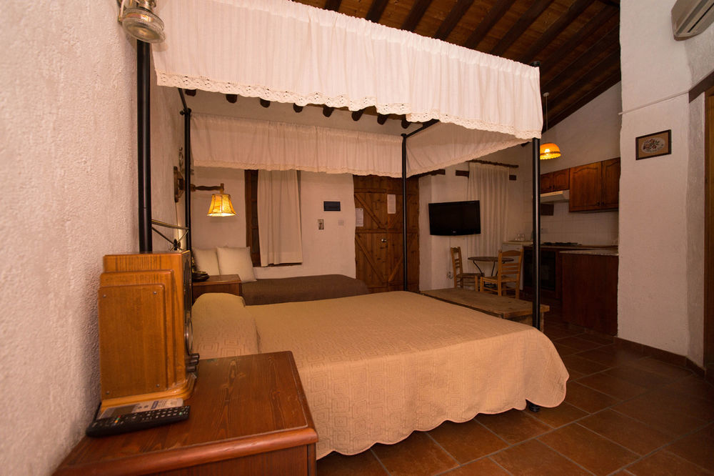 Linos Inn Kakopetria Ngoại thất bức ảnh
