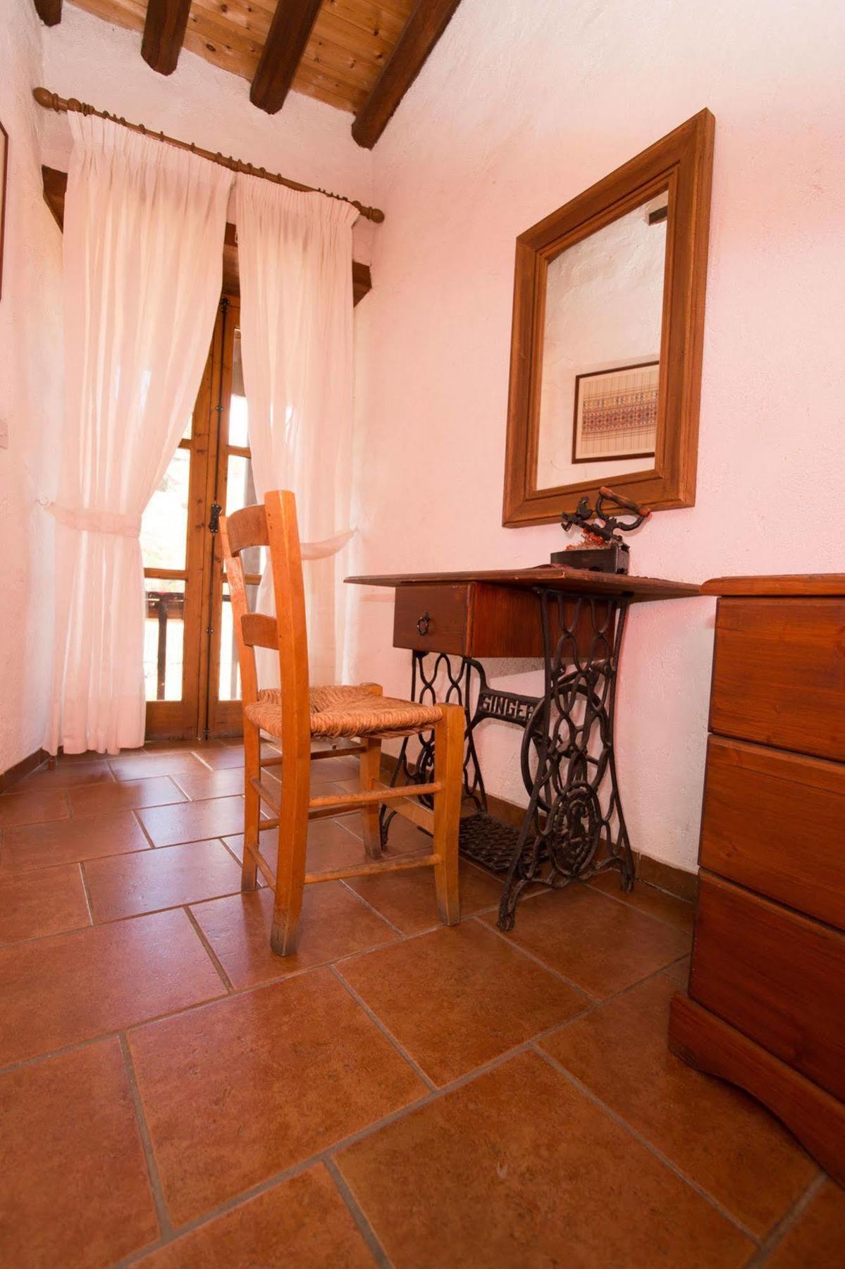 Linos Inn Kakopetria Ngoại thất bức ảnh